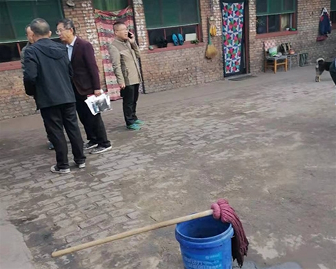 縣委、鎮(zhèn)府領(lǐng)導(dǎo)煤改電驗(yàn)收工程
