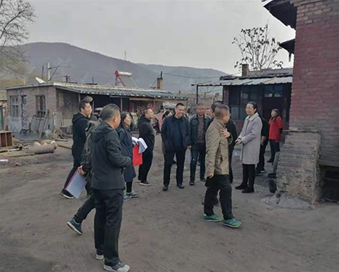 縣委、鎮(zhèn)府領導煤改電驗收工程